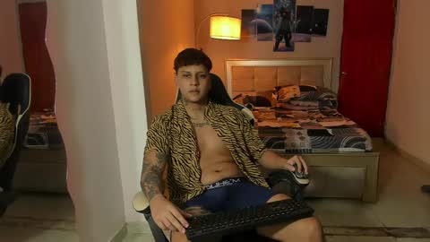 Snapshot of jake_pons chatting on 02/17/25, 04:42 Jake Pons online show from 02/17/25, 04:42