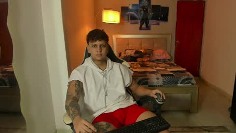 Snapshot of jake_pons chatting on 02/19/25, 12:03 Jake Pons online show from 02/19/25, 12:03