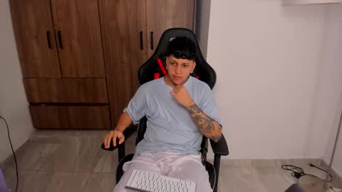 Snapshot of jake_pons chatting on 10/10/25, 02:16 Jake Pons online show from 10/10/25, 02:16