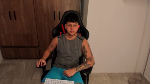 Snapshot of jake_pons chatting on 10/29/25, 10:17 Jake Pons online show from 10/29/25, 10:17