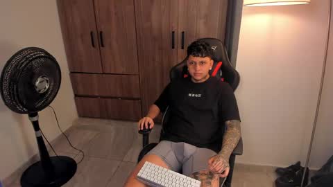 Snapshot of jake_pons chatting on 05/27/26, 11:35 Jake Pons online show from 05/27/26, 11:35