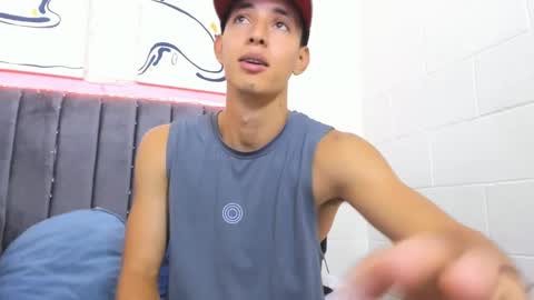 Snapshot of jake_shadow14 chatting on 02/04/25, 09:10 Hi guys im new 3 online show from 02/04/25, 09:10