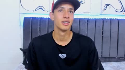 Snapshot of jake_shadow14 chatting on 02/12/25, 05:37 Hi guys im new 3 online show from 02/12/25, 05:37