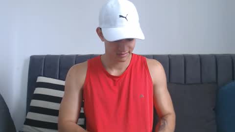 Hi guys im new 3 online show from 02/23/26, 04:15