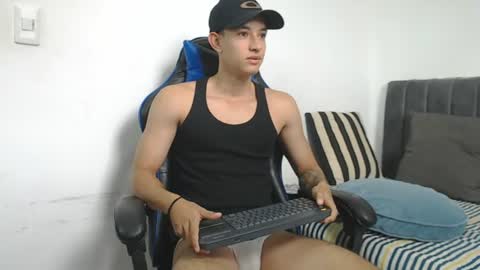 Hi guys im new 3 online show from 07/15/26, 04:56