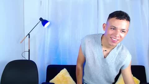 Snapshot of jakee_18 chatting on 12/04/25, 03:10 Jake online show from 12/04/25, 03:10