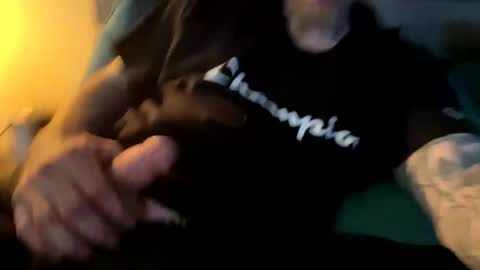 Snapshot of jakenorman083 chatting on 10/29/25, 02:58 jakenorman083 online show from 10/29/25, 02:58