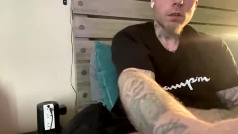 Snapshot of jakenorman083 chatting on 11/01/25, 04:25 jakenorman083 online show from 11/01/25, 04:25