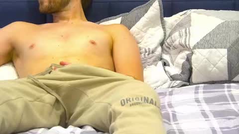 Snapshot of jakesnake442 chatting on 09/24/25, 04:27 jakesnake442 online show from 09/24/25, 04:27