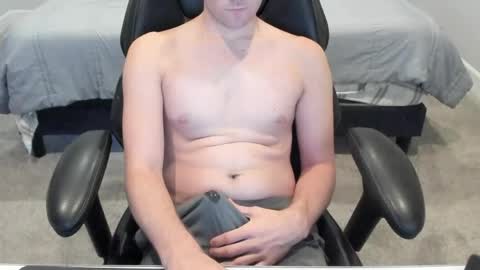 Snapshot of jakesnake442 chatting on 04/12/26, 03:11 jakesnake442 online show from 04/12/26, 03:11