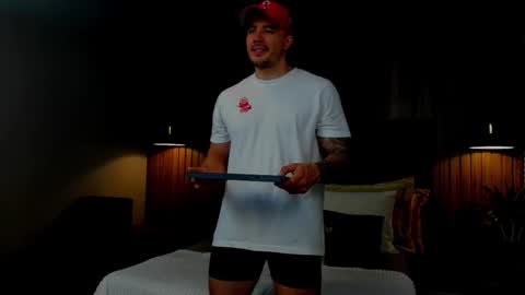 jakestone_1 online show from 11/08/25, 01:39