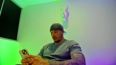 jakestone_1 online show from 04/17/26, 02:14