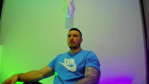 jakestone_1 online show from 04/18/26, 07:18