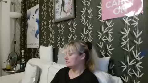 Snapshot of jakkilouise chatting on 11/23/25, 05:35 JAKKI LOUISE pornstar online show from 11/23/25, 05:35