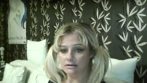 Snapshot of jakkilouise chatting on 06/18/26, 10:58 JAKKI LOUISE pornstar online show from 06/18/26, 10:58