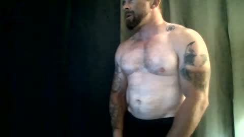 Snapshot of jalgieri21 chatting on 06/17/26, 04:37 SolidEight online show from 06/17/26, 04:37