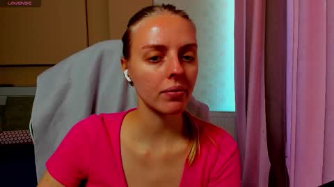 Sofia online show from 11/23/25, 09:31