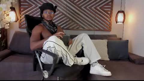 Snapshot of jamalmyst_ chatting on 07/16/26, 07:42 online show from 07/16/26, 07:42