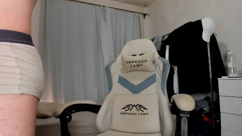 Snapshot of jame_flow chatting on 05/06/26, 06:57 Hey there Im Jame online show from 05/06/26, 06:57
