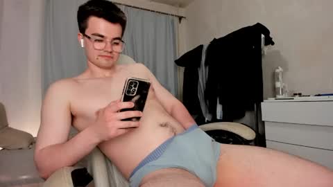 Snapshot of jame_flow chatting on 05/08/26, 08:14 Hey there Im Jame online show from 05/08/26, 08:14