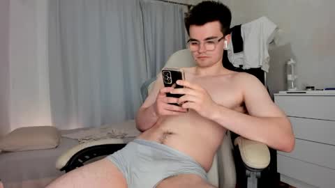 Snapshot of jame_flow chatting on 05/11/26, 11:38 Hey there Im Jame online show from 05/11/26, 11:38
