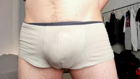 Snapshot of jame_flow chatting on 05/19/26, 08:37 Hey there Im Jame online show from 05/19/26, 08:37