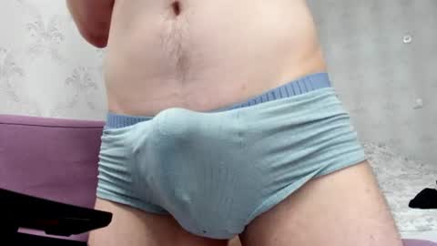 Snapshot of jame_flow chatting on 07/15/26, 03:06 Hey there Im Jame online show from 07/15/26, 03:06