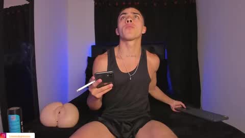 LeonardoInsta LeonardoperezcoPvt open online show from 03/02/25, 02:08