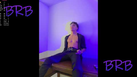 Snapshot of james1lee_ chatting on 05/30/26, 08:11 LeonardoInsta LeonardoperezcoPvt open online show from 05/30/26, 08:11