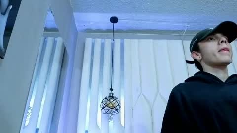 james_adamss_ online show from 04/29/26, 02:59