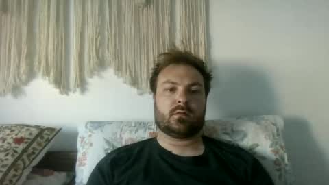 Snapshot of james_heron chatting on 06/19/26, 05:45 James Heron online show from 06/19/26, 05:45