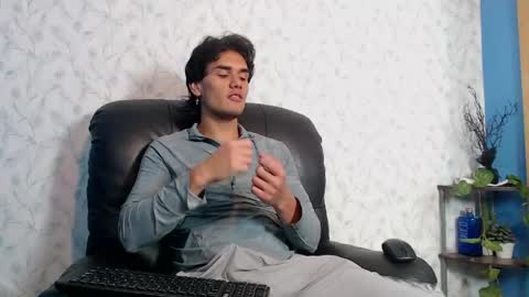 james_morrisonm online show from 04/22/26, 01:12