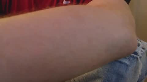 Snapshot of jamesaka1 chatting on 11/01/25, 11:07 James online show from 11/01/25, 11:07