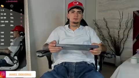 Snapshot of jamesdekker chatting on 09/16/25, 07:59 jamesdekker online show from 09/16/25, 07:59