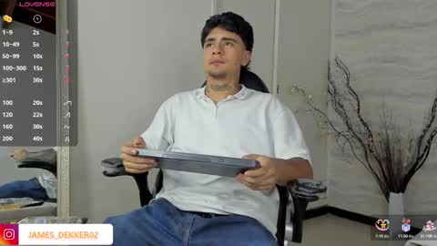 Snapshot of jamesdekker chatting on 10/21/25, 08:20 jamesdekker online show from 10/21/25, 08:20