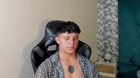 Snapshot of jamesgolden_ chatting on 02/28/25, 11:45 jamesgolden_ online show from 02/28/25, 11:45