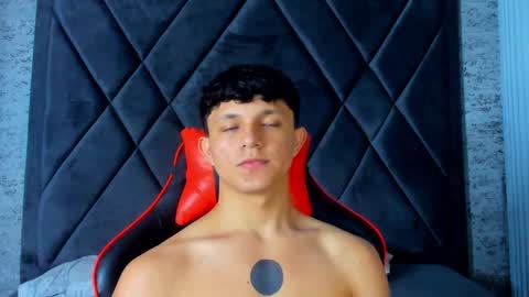 Snapshot of jamesgolden_ chatting on 03/04/25, 11:29 jamesgolden_ online show from 03/04/25, 11:29