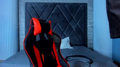 Snapshot of jamesgolden_ chatting on 03/04/25, 02:32 jamesgolden_ online show from 03/04/25, 02:32