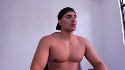 Snapshot of jamesgraay chatting on 12/23/24, 08:25 James Gray online show from 12/23/24, 08:25