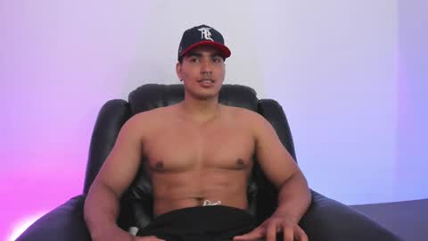 Snapshot of jamesgraay chatting on 02/03/25, 02:13 James Gray online show from 02/03/25, 02:13