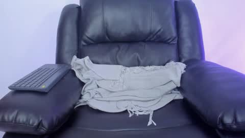 Snapshot of jamesgraay chatting on 02/28/25, 10:39 James Gray online show from 02/28/25, 10:39