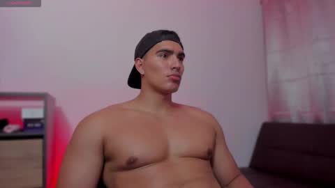 Snapshot of jamesgraay chatting on 09/29/25, 10:20 James Gray online show from 09/29/25, 10:20