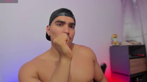 Snapshot of jamesgraay chatting on 10/28/25, 10:52 James Gray online show from 10/28/25, 10:52