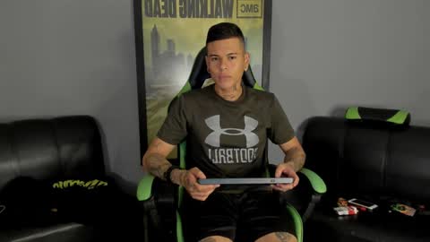 Jamesinked  online show from 12/21/24, 06:44