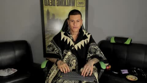 Jamesinked  online show from 01/04/25, 05:16