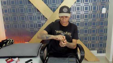 Jamesinked  online show from 01/09/25, 04:17