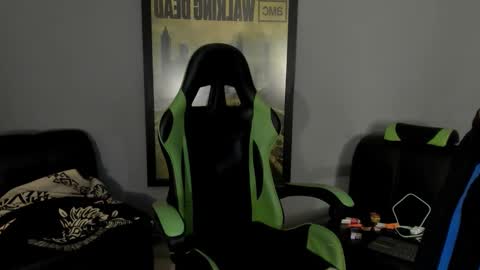 Jamesinked  online show from 02/02/25, 02:38