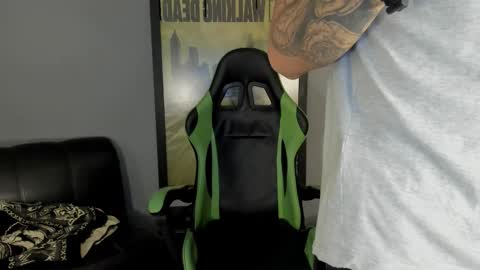 Jamesinked  online show from 02/27/25, 05:58