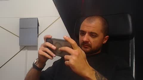 Snapshot of jamesmyersx chatting on 07/21/26, 03:42 JamesMyers online show from 07/21/26, 03:42