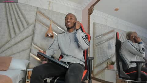 James  online show from 02/07/25, 12:17